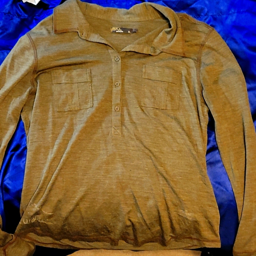 Prana quarter button top